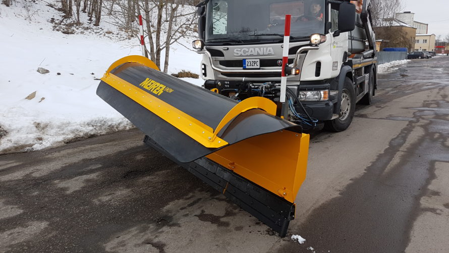 Sideshiftable snow plow LSPN